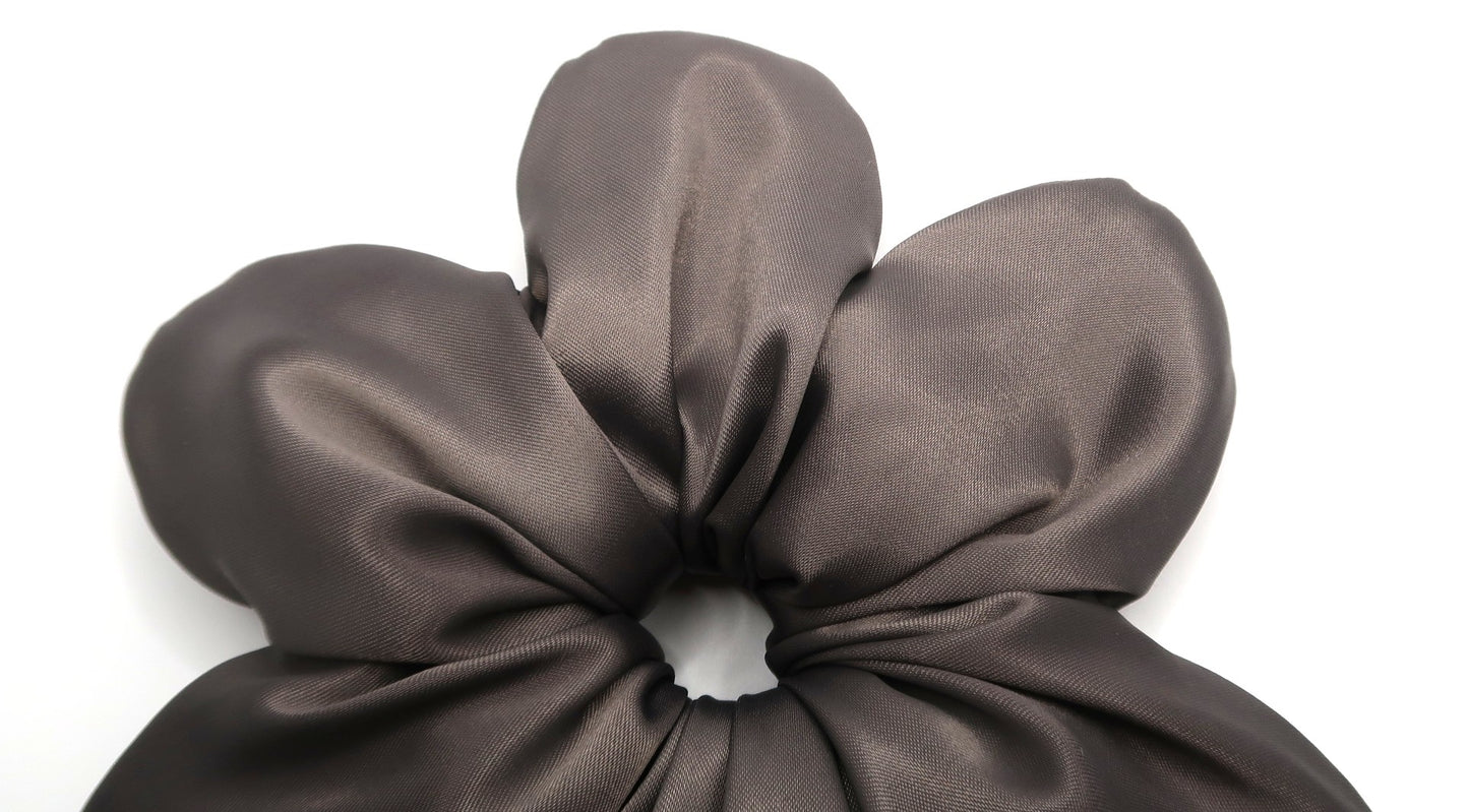Lilac Oversized Flower Scrunchies